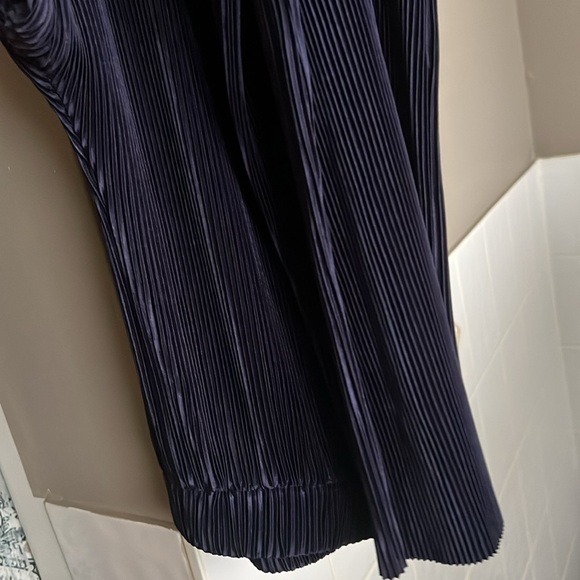 Two piece set. - Picture 3 of 3